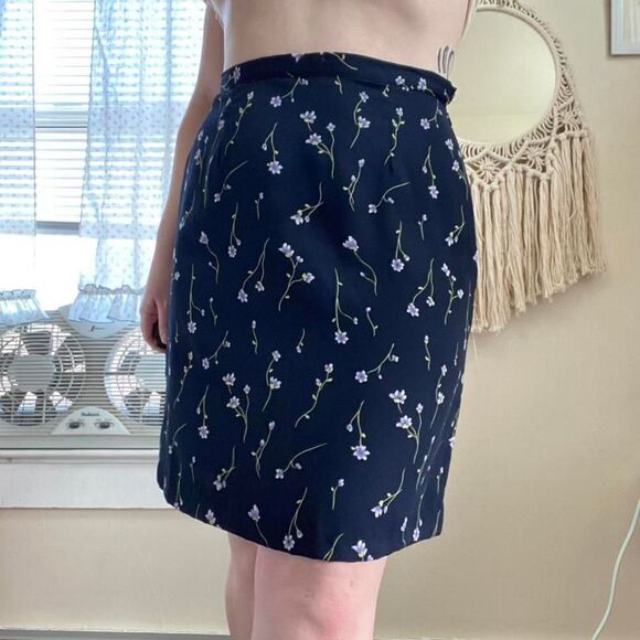 Vintage navy floral skirt - Picture 6 of 6